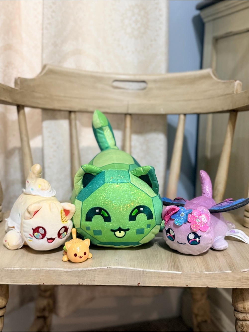 Aphmau Plushies – Emerald, Fairy, Ice Cream & Burger – Set of 4
